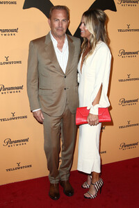 Premiere+Party+Paramount+Network+Yellowstone+NIYlCqO1R0xx.jpg