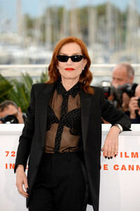 Isabelle+Huppert+Frankie+Photocall+72nd+Annual+FEP6TtxEDcHx.jpg