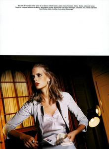 Hiett_Vogue_Italia_October_2003_12.thumb.png.03d1dddb95efc3f185256c8ad1278d09.png