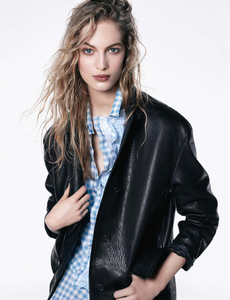 Meisel_Prada_Pre_Fall_2012_01.thumb.png.2e541cdce3e7bbbbfe5415076f408fa8.png