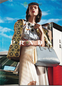 Meisel_Prada_Spring_Summer_2012_02.thumb.png.feff16006cfa8c81a5eef6442ed63a2c.png