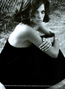 Meisel_Vogue_Italia_October_2003_21.thumb.png.ae51aa23649a32078204f67f03d9af53.png