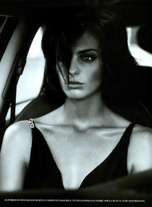 Meisel_Vogue_Italia_October_2003_49.thumb.png.2f5a5a8f5ecd6d33ee0520f31ae6b8f2.png