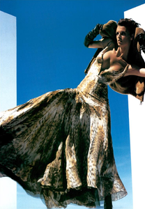 Testino_Roberto_Cavalli_Fall_Winter_03_04_08.thumb.png.7a2903c4d31acbd7d5355d844bc016dc.png