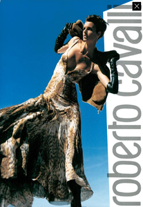 Testino_Roberto_Cavalli_Fall_Winter_03_04_09.thumb.png.851c6f5fa368287a3d8c1e1f6ad0d692.png