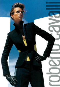 Testino_Roberto_Cavalli_Fall_Winter_03_04_10.thumb.png.b9a6b00beb295aba18e12c32bc4f7454.png