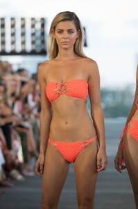 acacia-show-miami-swim-fashion-week-spring-summer-2019-29.jpg