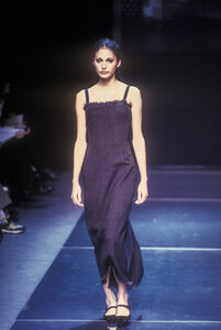 alberta-ferretti-fw-1998-1.thumb.jpg.564a1c12d5e59fbcaf33efe5c77e17fc.jpg