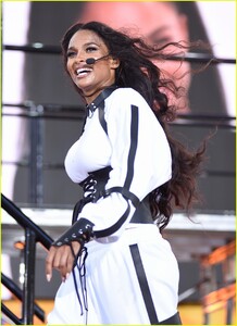 ciara-performance-on-gma-07.jpg