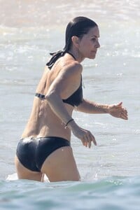 courteney-cox-on-a-beach-in-cabo-06-19-2019-4.jpg