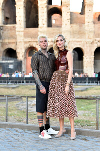 Chiara+Ferragni+Fendi+Couture+Fall+Winter+PzaPhhLQ0Bnx.jpg