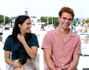 Camila+Mendes+IMDboat+San+Diego+Comic+Con+n1NLSbU7ekGx.jpg