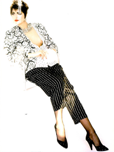 Bailey_Vogue_Italia_January_1985_02.thumb.png.9ca134e563bbbc1686744fe3e8bfd130.png