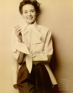 Camicie_Bianche_Demarchelier_Vogue_Italia_July_August_1988_03.thumb.png.9a32cb9a1b8e8bdd3542319723bf20b9.png