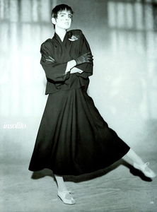 Demarchelier_Vogue_Italia_January_1985_06.thumb.png.7bf6eab16f634f0aca691dcb93ae87ed.png