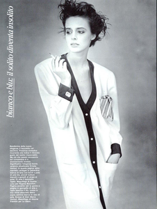 Demarchelier_Vogue_Italia_January_1985_11.thumb.png.c213f4d0f1612023a7dc05c8f9902c5a.png