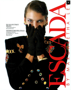 Escada_Fall_Winter_89_90.thumb.png.f06b2b52dff469dd9f0a05ed872a07af.png