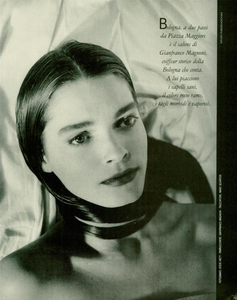 Hiett_Vogue_Italia_July_August_1988_02.thumb.png.f71cc69b25c2a2fe74a2118e188522f4.png