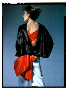 Hiro_Vogue_Italia_January_1985_04.thumb.png.975a971ad8f70262c07d83fff2a5ca4d.png