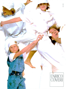 King_Enrico_Coveri_Spring_Summer_1985_11.thumb.png.841d8d0ae87111671957e47d05c009ab.png