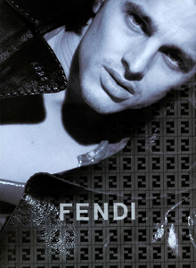 Lagerfeld_Fendi_Fall_Winter_03_04_04.thumb.png.0b59e537bffd0d7cffdff24a89d5b0bd.png