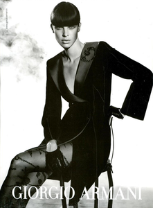 Lindbergh_Giorgio_Armani_Fall_Winter_03_04_08.thumb.png.1ff67f3e70037edb3545c276f488d647.png