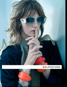 Meisel_Balenciaga_Spring_Summer_2012_02.thumb.png.e94c3dd1b385a23fadbf27fde47a8c57.png