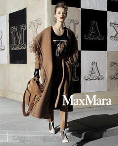 Meisel_Max_Mara_Fall_Winter_18_19_04.thumb.png.382dcf2d966cc2f989c2662c77ecc655.png