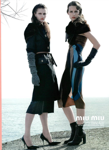 Testino_Miu_Miu_Fall_Winter_03_04_04.thumb.png.452e2e711c97acc547c06d1149afe830.png