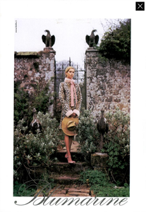 Walker_Blumarine_Fall_Winter_03_04_05.thumb.png.7f57501fd59517aaa3bc956cbc0f0c15.png