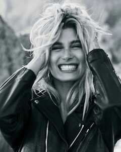 hailey-rhode-bieber-photoshoot-july-2019-0.thumb.jpg.8a1bb9571f50c8ab2d8082b63e3cb48b.jpg