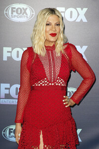 Tori+Spelling+2019+Fox+Upfront+laEuOknY9T2x.jpg