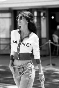 CHANEL_J12_Camila_Marrone-4.thumb.jpg.b14f1c2cd87f0f2b4e2a7504219c9ec1.jpg