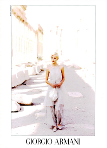 Lindbergh_Giorgio_Armani_Spring_Summer_1994_04.thumb.png.dd4cf9954fb0a0d1a42291ddf0d308b8.png