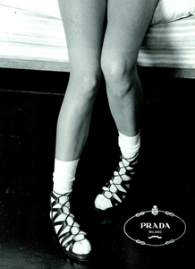 Lindbergh_Prada_Spring_Summer_1994_06.thumb.png.52aa2c6e59b3e9e0020b3b25899346ec.png