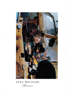 Newton_Blumarine_Spring_Summer_1994_09.thumb.png.304add04b8c5c9e62780d4b2324ae8c5.png