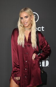 ashlee-simpson-weedmaps-museum-of-weed-exclusive-preview-celebration-in-hollywood-08-01-2019-2.jpg