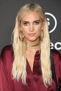 ashlee-simpson-weedmaps-museum-of-weed-exclusive-preview-celebration-in-hollywood-08-01-2019-8.jpg