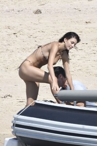 camila-morrone-in-bikini-and-leonardo-dicaprio-on-vacation-in-corsica-08-08-2019-15.jpg