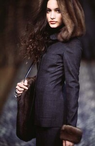 junko-shimada-fw-1997-1.thumb.jpg.60d1857a6965ebb8a65be0609e1051d2.jpg