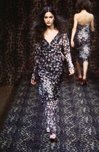 junko-shimada-fw-1997-2.thumb.jpg.29a1435e8fc0f80715b20fc17f576b57.jpg