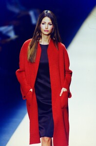 1513701362_oscar-de-la-renta-fw-1998(6).thumb.jpg.8bb1271e498c6356af6bdb5686e89019.jpg