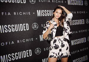 Celine+Farach+Sofia+Richie+x+Missguided+Launch+0MOaFqIy1rtx.jpg