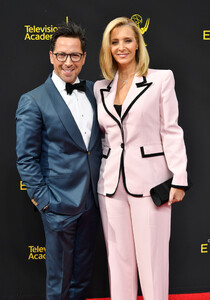 Lisa+Kudrow+2019+Creative+Arts+Emmy+Awards+6-JQbMsGFOKx.jpg