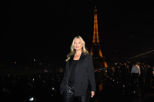 Kate+Moss+Saint+Laurent+Front+Row+Paris+Fashion+6s53P_bMW41x.jpg