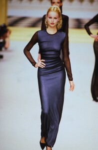 277724285_herve-leger-fw-1995-adriana-karembeu(24).thumb.jpg.72ec9945af920525b827c5a5154e9f6d.jpg