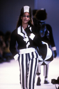 554106519_IsseyMiyake1990WomenRTW63.thumb.jpg.913debfec80ec42ba251a6f72bd80565.jpg