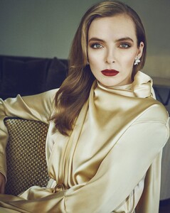 Jodie-Comer-Town-Country-Magazine-2019-001.jpg