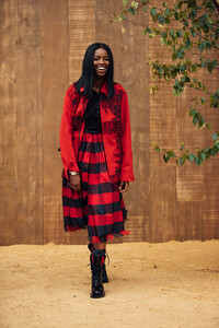 Leomie-Anderson-MJJ_1947.thumb.jpg.848651d65efe159005961b994e51f389.jpg