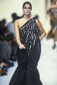 angelo-tarlazzi-fw-1992-3.thumb.jpg.81e76e86b96248b6823af1c7088b309f.jpg